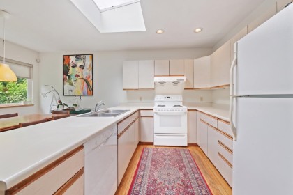 Photo 9 at 3079 Crown Street, Point Grey, Vancouver West