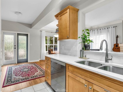 Photo 10 at 32 - 2688 Mountain Highway, Westlynn, North Vancouver