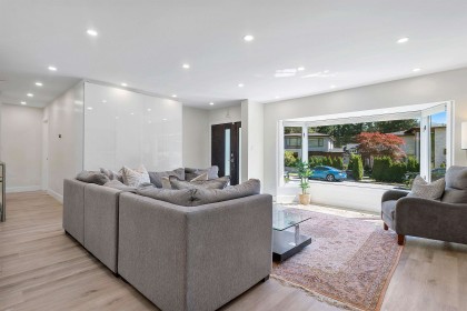 Photo 5 at 3581 Bluebonnet Road, Edgemont, North Vancouver