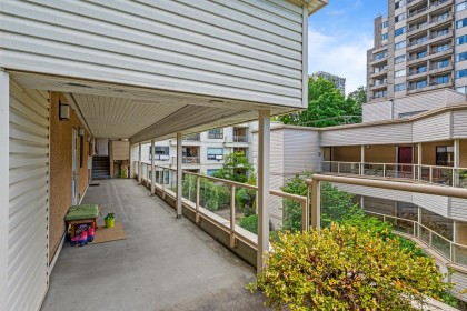 Photo 7 at 402 - 1350 Comox Street, West End VW, Vancouver West
