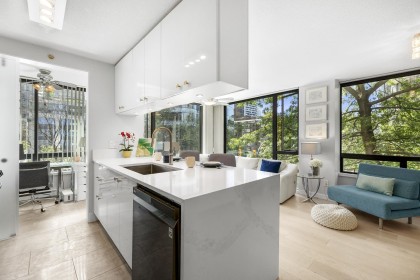 Photo 11 at 304 - 1003 Burnaby Street, West End VW, Vancouver West