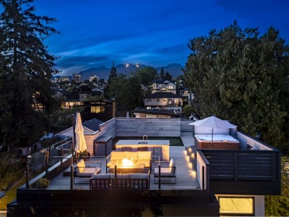 Photo 3 at 452 E 4th Street, Lower Lonsdale, North Vancouver