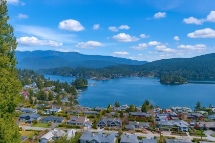 Photo 1 at 873 Baycrest Drive, Dollarton, North Vancouver