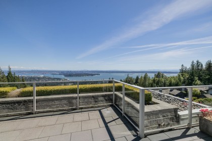 Photo 1 at PH2 - 2200 Chippendale Road, Whitby Estates, West Vancouver
