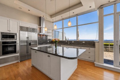 Photo 20 at PH2 - 2200 Chippendale Road, Whitby Estates, West Vancouver
