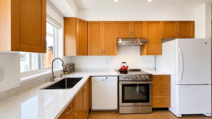 Photo 9 at 13 - 915 Tobruck Avenue, Mosquito Creek, North Vancouver
