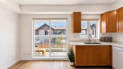 Photo 11 at 13 - 915 Tobruck Avenue, Mosquito Creek, North Vancouver