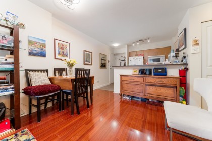 Photo 6 at 304 - 1295 Richards Street, Vancouver West