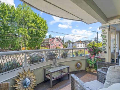 Photo 1 at 201 - 3220 W 4th Avenue, Kitsilano, Vancouver West