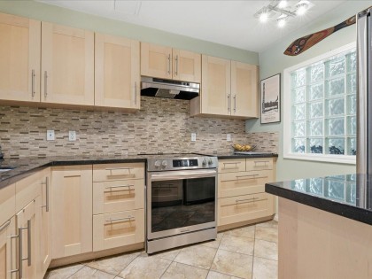 Photo 9 at 201 - 3220 W 4th Avenue, Kitsilano, Vancouver West