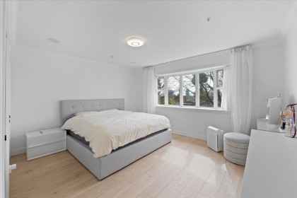 Photo 24 at 817 W 60th Avenue, Marpole, Vancouver West