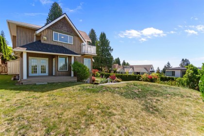 Photo 3 at 186 E Braemar Road, Upper Lonsdale, North Vancouver