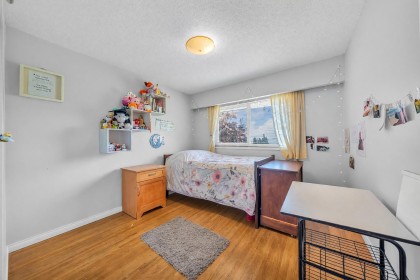 Photo 12 at 468 Saville Crescent, Upper Delbrook, North Vancouver