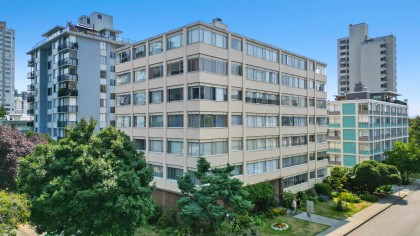 Photo 1 at 204 - 1050 Chilco Street, West End VW, Vancouver West