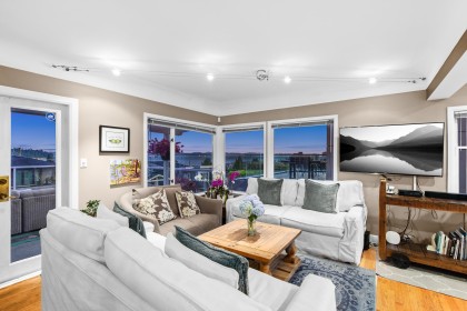 Photo 11 at 1104 Esquimalt Avenue, Ambleside, West Vancouver