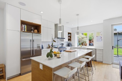 Photo 4 at 364 W 15th Street, Central Lonsdale, North Vancouver