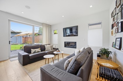 Photo 8 at 364 W 15th Street, Central Lonsdale, North Vancouver