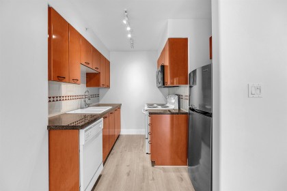 Photo 6 at 403 - 1818 W 6th Avenue, Kitsilano, Vancouver West