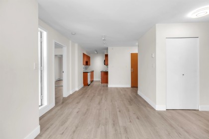 Photo 13 at 403 - 1818 W 6th Avenue, Kitsilano, Vancouver West