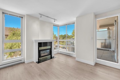 Photo 10 at 403 - 1818 W 6th Avenue, Kitsilano, Vancouver West