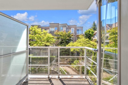 Photo 21 at 403 - 1818 W 6th Avenue, Kitsilano, Vancouver West