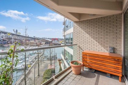 Photo 9 at 504 - 1600 Hornby Street, Yaletown, Vancouver West