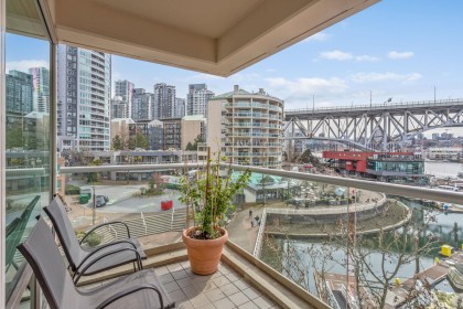 Photo 4 at 504 - 1600 Hornby Street, Yaletown, Vancouver West