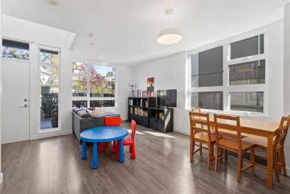 Photo 3 at 190 W 63rd Avenue, Marpole, Vancouver West