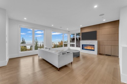 Photo 3 at 3018 Burfield Place, Cypress Park Estates, West Vancouver