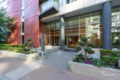 Photo 27 at 501 - 8 Smithe Mews, Vancouver West