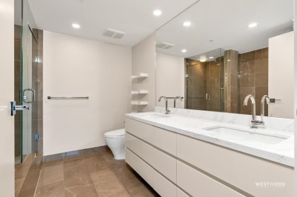 Photo 17 at 501 - 8 Smithe Mews, Vancouver West