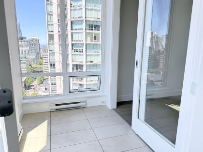 Photo 7 at 2006 - 535 Smithe Street, Downtown VW, Vancouver West