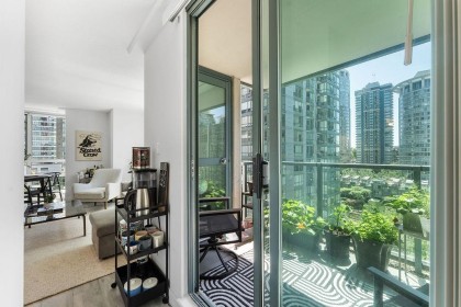 Photo 23 at 1506 - 1238 Melville Street, Coal Harbour, Vancouver West