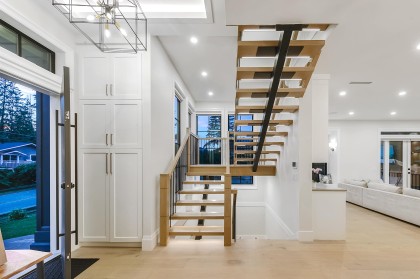 Photo 10 at 1395 W 21st Street, Pemberton Heights, North Vancouver