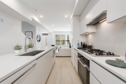 Photo 9 at 885 W 33rd Avenue, Cambie, Vancouver West