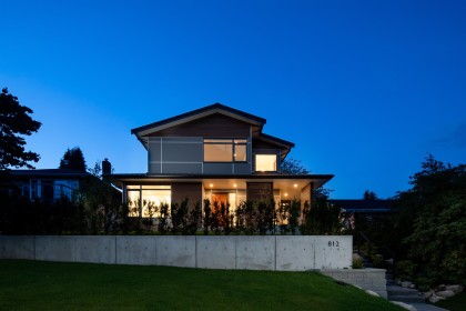 Photo 1 at 812 E 6th Street, Queensbury, North Vancouver