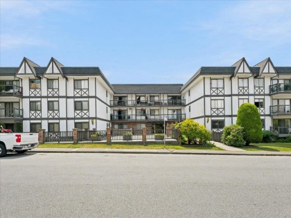 Photo 1 at 313 - 145 W 18 Street, Central Lonsdale, North Vancouver