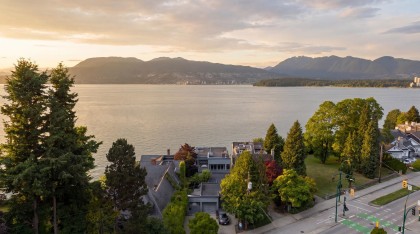 Photo 1 at 2711 Point Grey Road, Kitsilano, Vancouver West