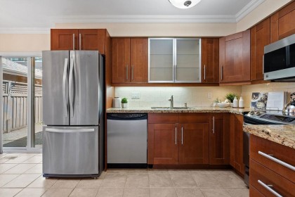 Photo 7 at 1 - 230 E Keith Road, Central Lonsdale, North Vancouver