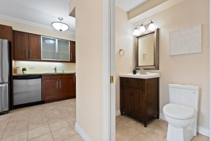 Photo 10 at 1 - 230 E Keith Road, Central Lonsdale, North Vancouver