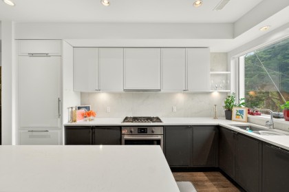 Photo 2 at 7601 Yukon Street, Marpole, Vancouver West