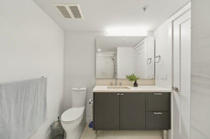 Photo 9 at 7601 Yukon Street, Marpole, Vancouver West