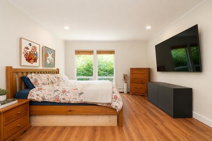 Photo 12 at 3841 Bayridge Avenue, Bayridge, West Vancouver