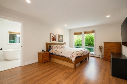 Photo 11 at 3841 Bayridge Avenue, Bayridge, West Vancouver