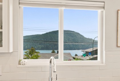 Photo 8 at 575 N Dollarton Highway, Dollarton, North Vancouver