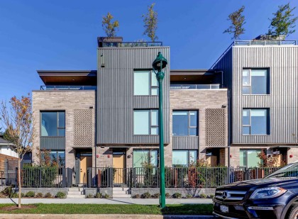 Photo 2 at 185 - 815 W 49th Avenue, Oakridge VW, Vancouver West