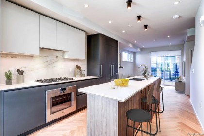 Photo 3 at 185 - 815 W 49th Avenue, Oakridge VW, Vancouver West