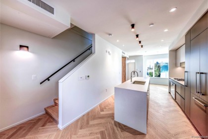 Photo 8 at 185 - 815 W 49th Avenue, Oakridge VW, Vancouver West