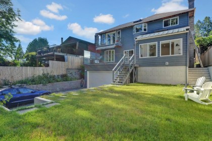 Photo 2 at 425 Tempe Crescent, Upper Lonsdale, North Vancouver