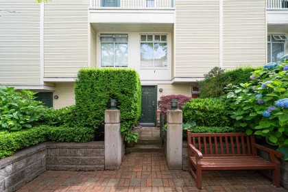 Photo 2 at 202 - 3727 W 10th Avenue, Point Grey, Vancouver West